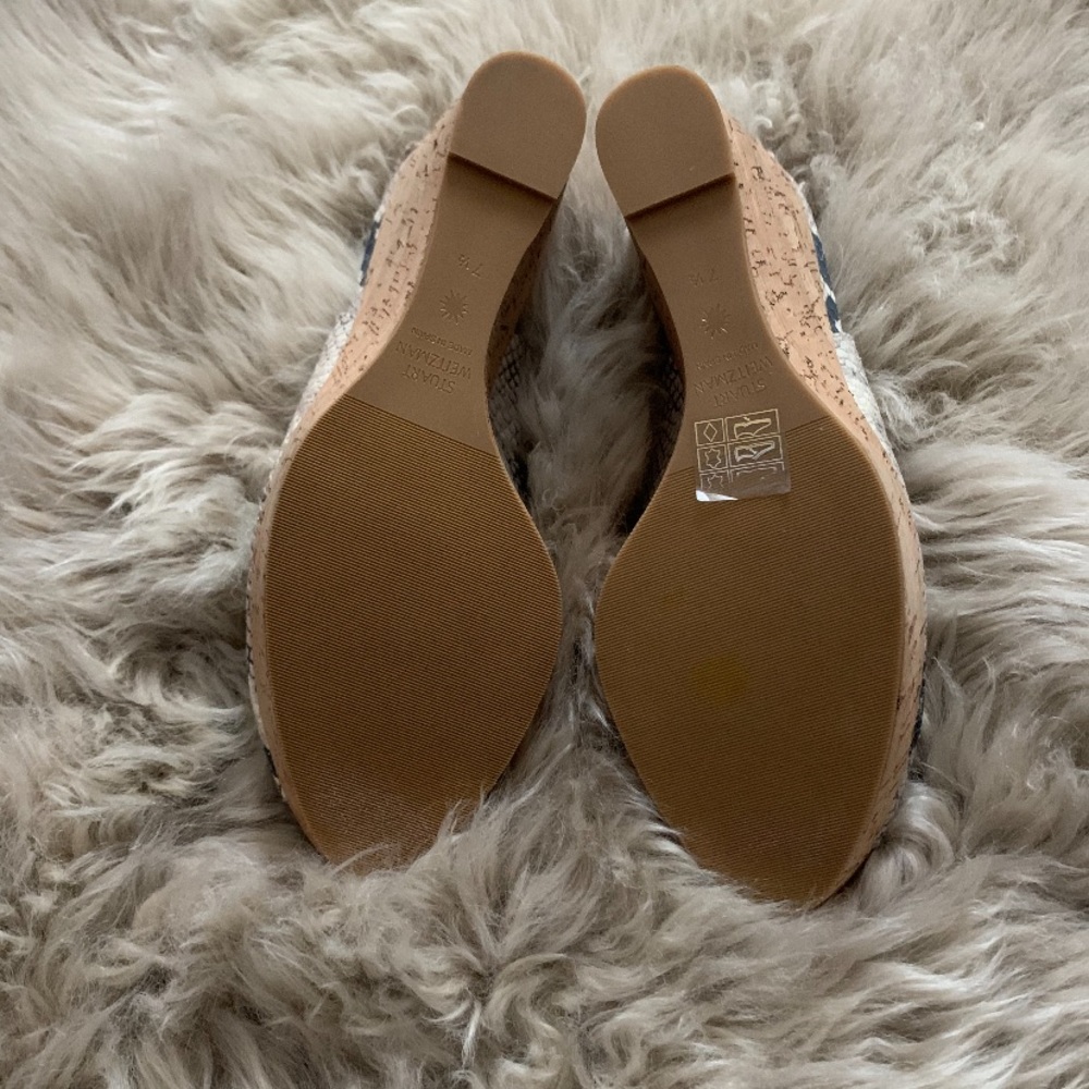 NEW  Stuart Weitzman python printed Jean wedge - Picture 9 of 9